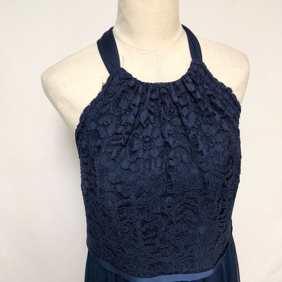 ➕ David’s Bridal Halter Bridesmaid Dress 18 - Picture 2 of 7